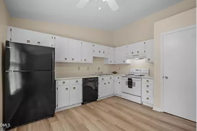 121 Westview Drive #Apt 16, Carrboro, NC 27510 - Photo 7