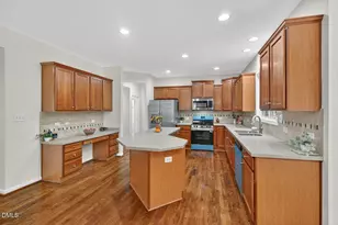 8401 Piney Branch Dr, Apex, NC 27539 - Photo 21