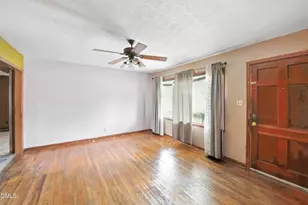 609 Regina Dr, Spring Lake, NC 28390 - Photo 3