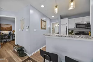 1021 Brighthurst Dr, Raleigh, NC 27605 - Photo 13