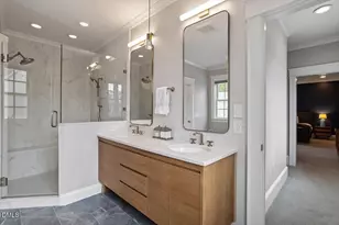 547 Guilford Cir, Raleigh, NC 27608 - Photo 31