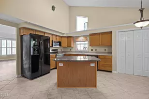 105 Trailview Dr, Cary, NC 27513 - Photo 5