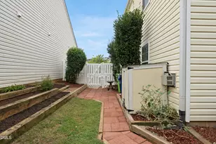 1204 Meadow Moss Ct, Raleigh, NC 27613 - Photo 19