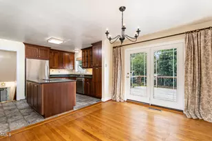 1009 Westwood Dr, Raleigh, NC 27607 - Photo 11