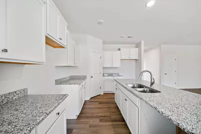 452 Ashley Heights Drive, Aberdeen, NC 28387 - Photo 9