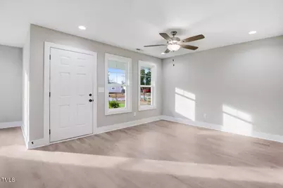 402 W James Street, La Grange, NC 28551 - Photo 7