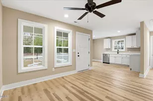 402 W James St, La Grange, NC 28551 - Photo 3