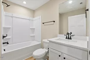 404 W James St, La Grange, NC 28551 - Photo 15