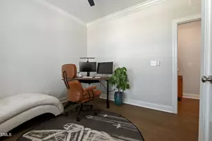 245 N Crest Dr, Chapel Hill, NC 27517 - Photo 9