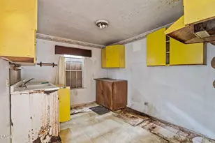 807 W St James St, Tarboro, NC 27886 - Photo 27