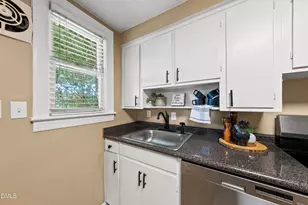 917 St Marys St, Raleigh, NC 27605 - Photo 15