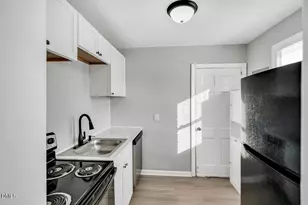 1700 Roslyn Dr, Burlington, NC 27215 - Photo 11