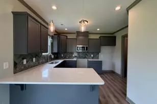 100 Lynn Ln, Selma, NC 27576 - Photo 9