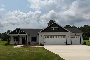 100 Lynn Ln, Selma, NC 27576 - Photo 5