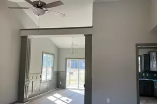 100 Lynn Ln, Selma, NC 27576 - Photo 5