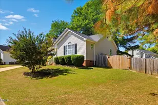 1008 S Fieldhaven Dr, Fuquay Varina, NC 27526 - Photo 41