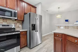 8021 Thrush Ridge Ln, Raleigh, NC 27615 - Photo 5