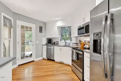 802 N Lincoln Street, Benson, NC 27504 - Photo 13