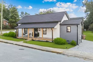 303 W Second St, Clayton, NC 27520 - Photo 3