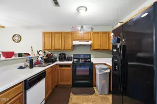 10 Hartford Ct, Durham, NC 27707 - Photo 5