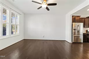 957 Ambergate Station, Apex, NC 27502 - Photo 5