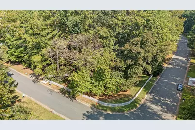 2 Tarawa Terrace, Durham, NC 27705 - Photo 5