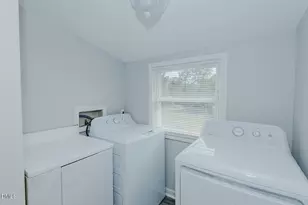 125 N Nash St, Hillsborough, NC 27278 - Photo 5