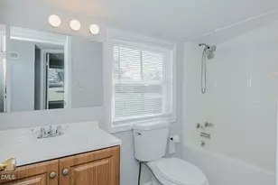 125 N Nash St, Hillsborough, NC 27278 - Photo 15