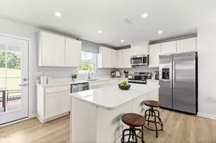 1532 Ivy Mdw Ln, Zebulon, NC 27597 - Photo 5