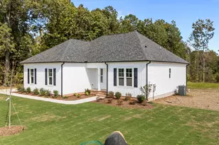 70 Livingston Ln, Zebulon, NC 27597 - Photo 3