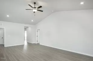 90 Neuse Hollow Ct, Clayton, NC 27527 - Photo 7