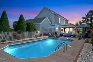 128 Christy Ln, Dunn, NC 28334 - Photo 3