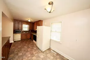 805 E Hudson Ave, Durham, NC 27704 - Photo 9