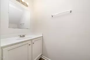 310 Peachtree Pl, Durham, NC 27701 - Photo 23