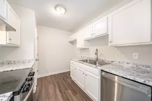 310 Peachtree Pl, Durham, NC 27701 - Photo 9