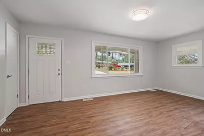 213 Pineland Avenue, Clayton, NC 27520 - Photo 7