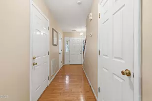 725 Valley Dr, Durham, NC 27704 - Photo 11