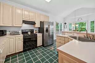 107 Tower Hamlet Dr, Cary, NC 27518 - Photo 9