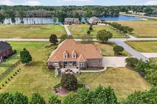296 Shoreline Dr, Princeton, NC 27569 - Photo 5