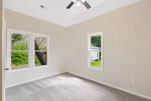 210 W Oak St, Zebulon, NC 27597 - Photo 33