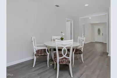210 W Oak Street, Zebulon, NC 27597 - Photo 15