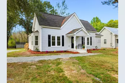 210 W Oak Street, Zebulon, NC 27597 - Photo 1