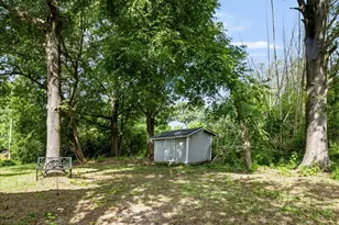 210 W Oak St, Zebulon, NC 27597 - Photo 43