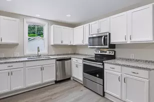 210 W Oak St, Zebulon, NC 27597 - Photo 19