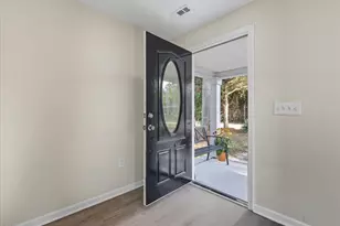 210 W Oak St, Zebulon, NC 27597 - Photo 7