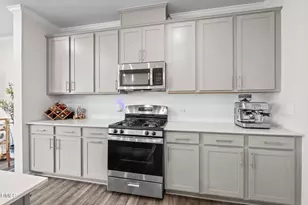 5923 Woodlawn Dr, Durham, NC 27703 - Photo 7