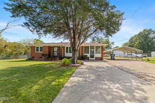 936 Eaton St, Henderson, NC 27536 - Photo 1