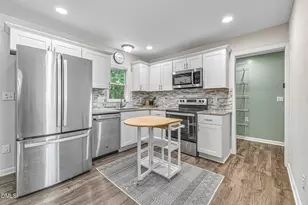 2601 Bristol Pl, Raleigh, NC 27610 - Photo 11