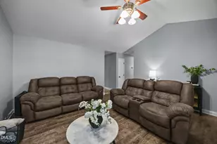 140 Bramble Ct, Youngsville, NC 27596 - Photo 7