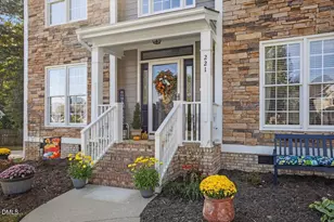 221 Parkridge Dr, Clayton, NC 27527 - Photo 3